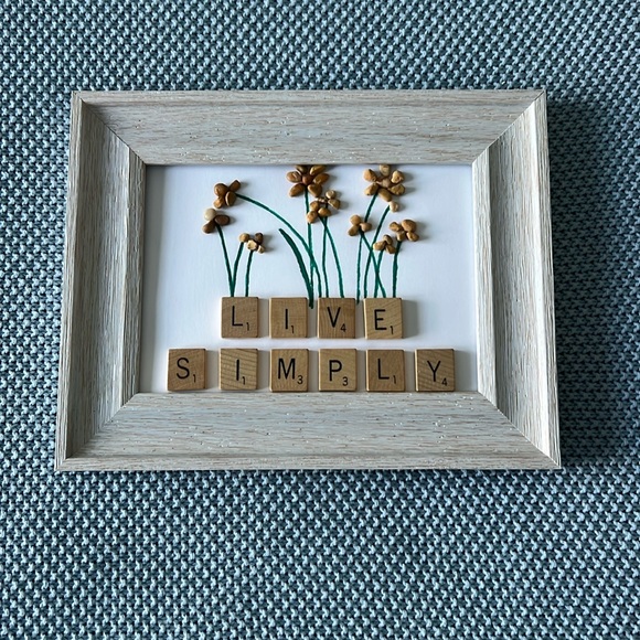 Other - LIVE SIMPLY PEBBLE ART